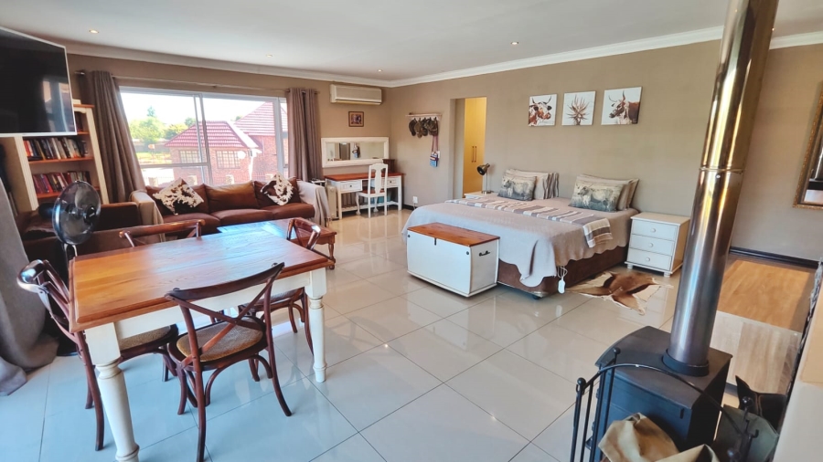 8 Bedroom Property for Sale in Vaal Marina Gauteng