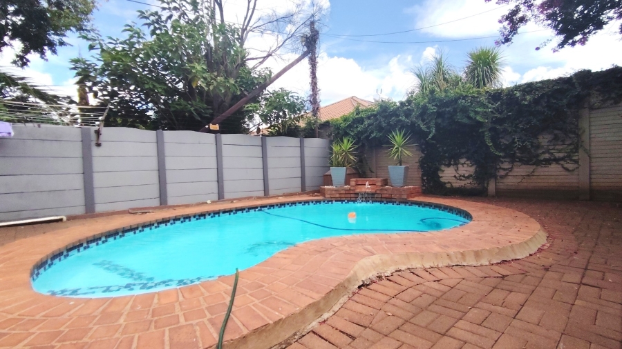 3 Bedroom Property for Sale in Vanderbijlpark SW 5 Gauteng