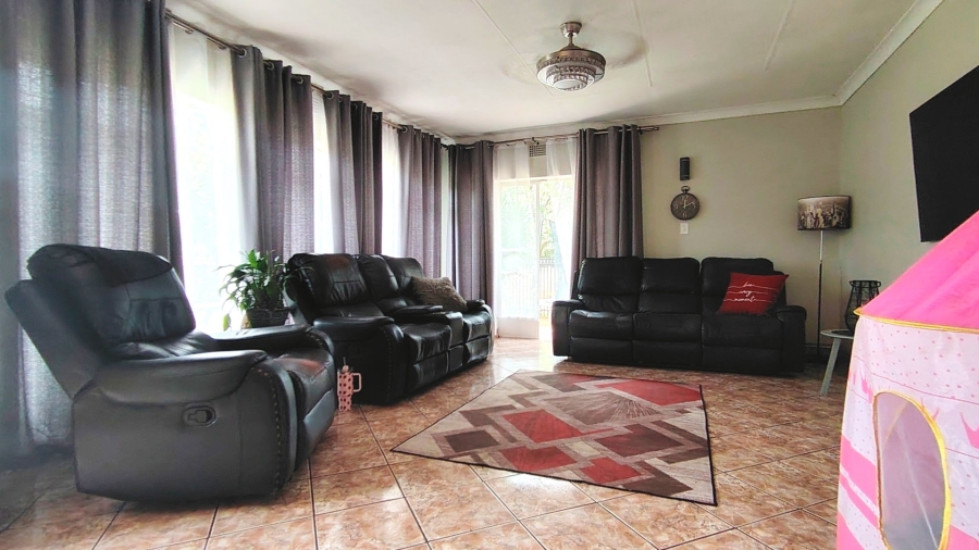 3 Bedroom Property for Sale in Vanderbijlpark SW 5 Gauteng