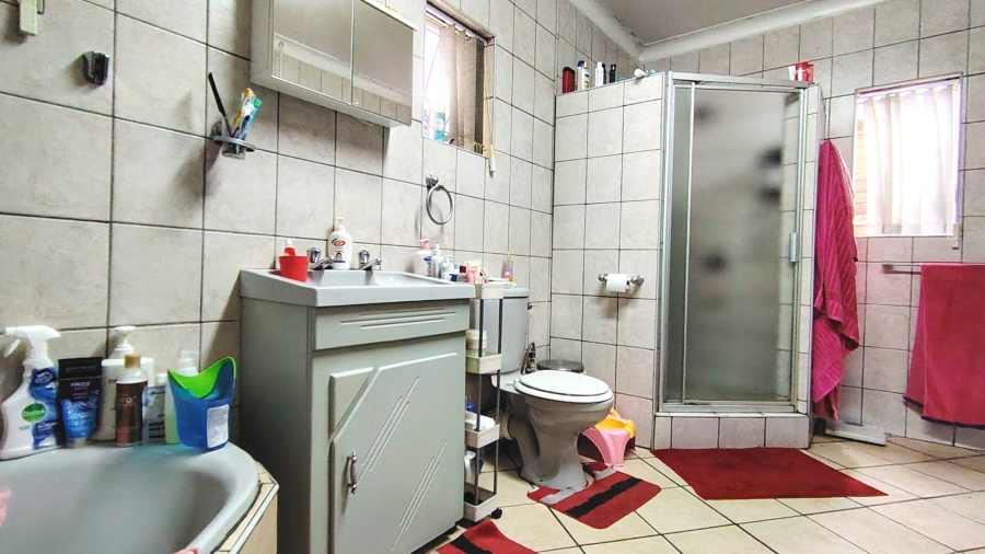 3 Bedroom Property for Sale in Vanderbijlpark SW 5 Gauteng