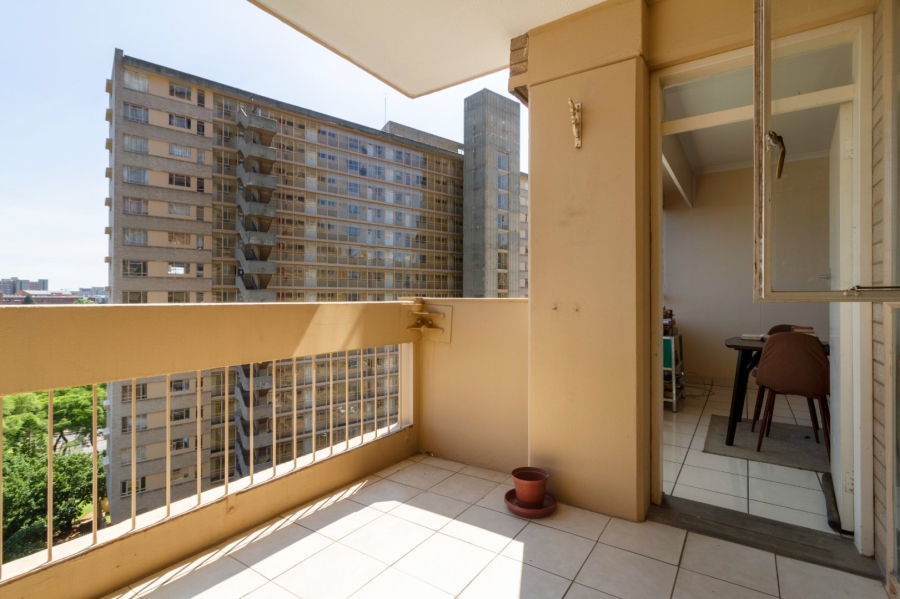 1 Bedroom Property for Sale in Parktown Gauteng