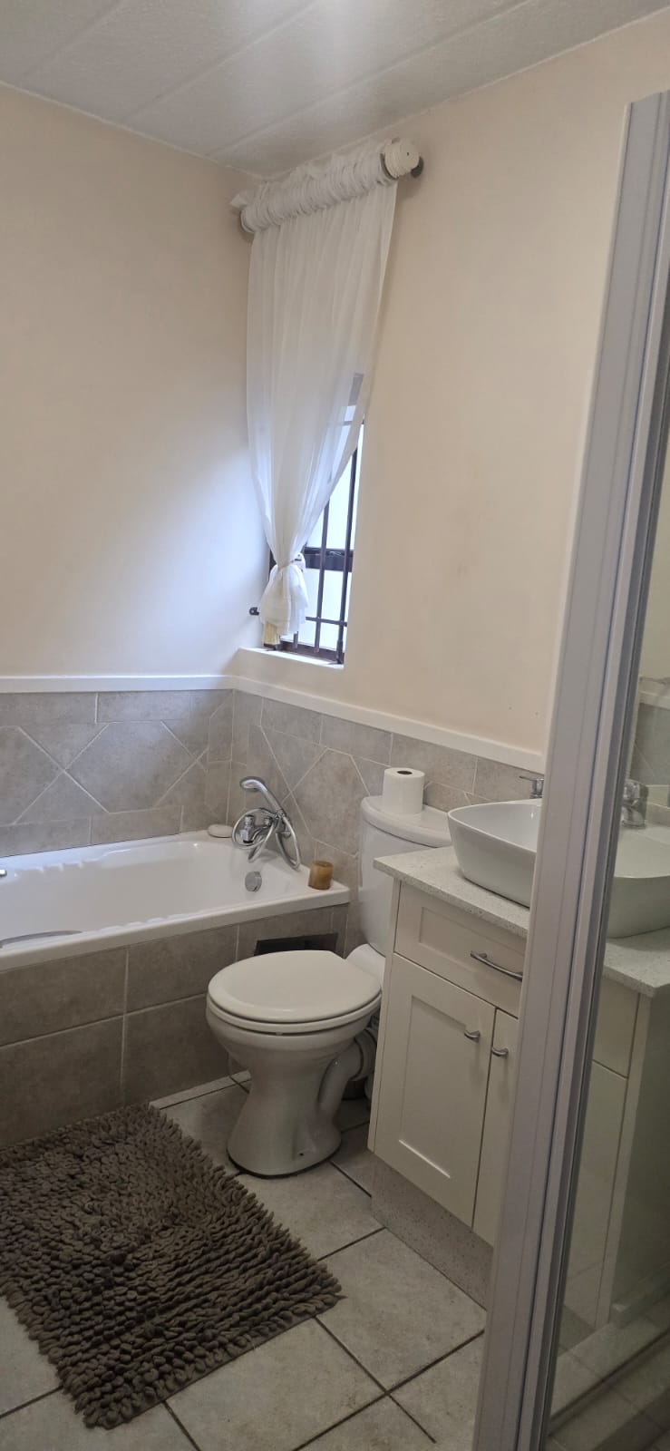 1 Bedroom Property for Sale in Waverley Gauteng