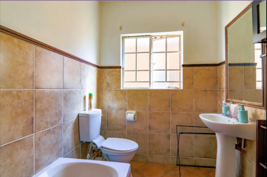 2 Bedroom Property for Sale in Eco Park Gauteng