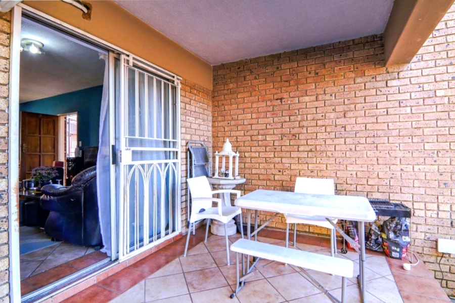 2 Bedroom Property for Sale in Eco Park Gauteng