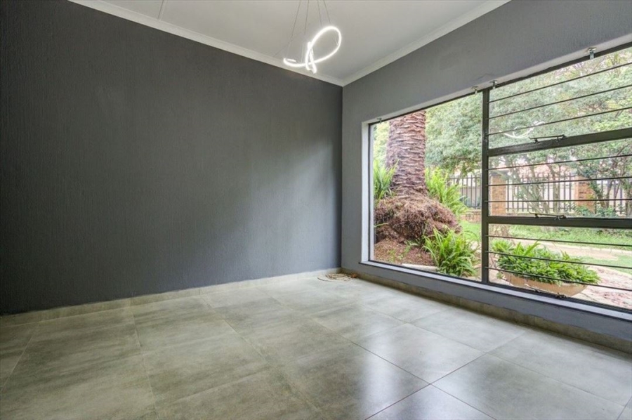 3 Bedroom Property for Sale in Glen Marais Gauteng