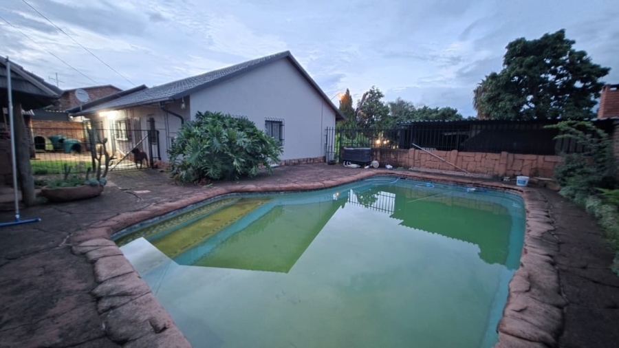 3 Bedroom Property for Sale in Magalieskruin Gauteng