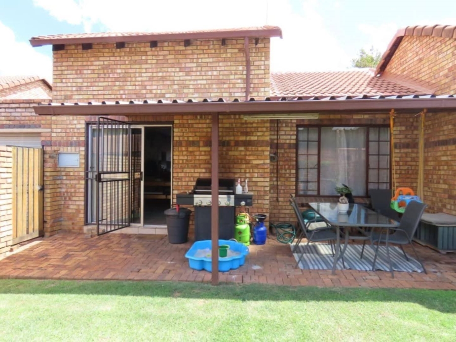  Bedroom Property for Sale in Hennopspark Gauteng