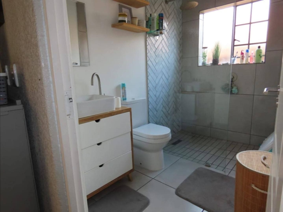 Bedroom Property for Sale in Hennopspark Gauteng