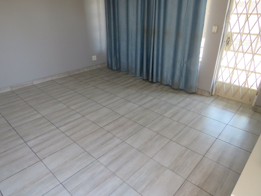 2 Bedroom Property for Sale in Andeon Gauteng