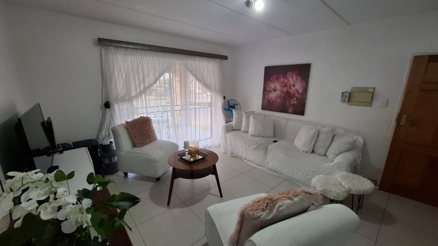 2 Bedroom Property for Sale in Noordwyk Gauteng