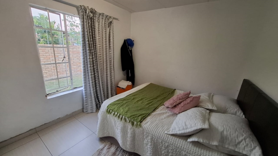 2 Bedroom Property for Sale in Noordwyk Gauteng