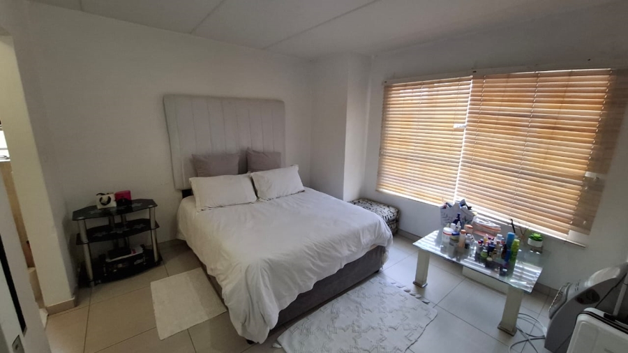 2 Bedroom Property for Sale in Noordwyk Gauteng