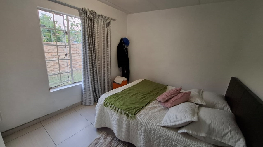2 Bedroom Property for Sale in Noordwyk Gauteng