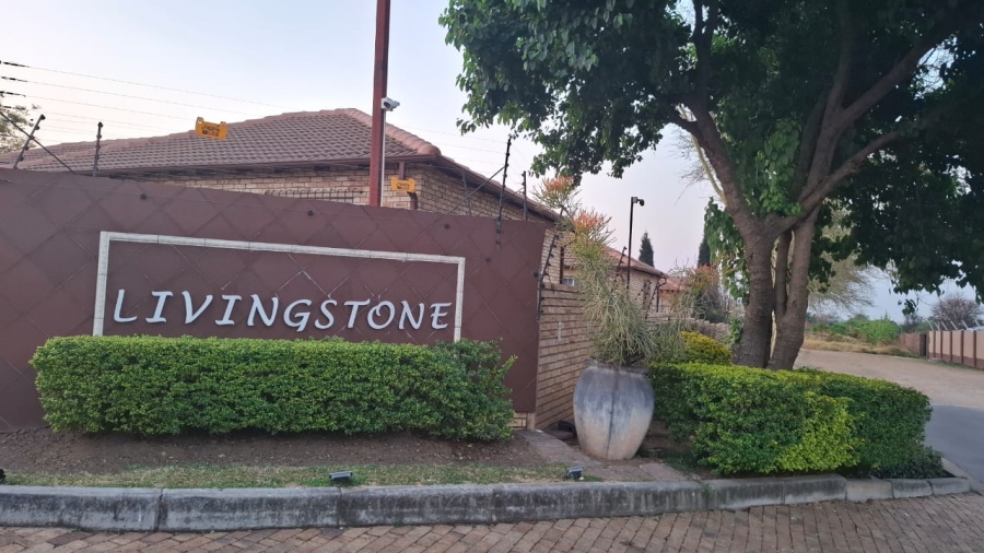 2 Bedroom Property for Sale in Noordwyk Gauteng
