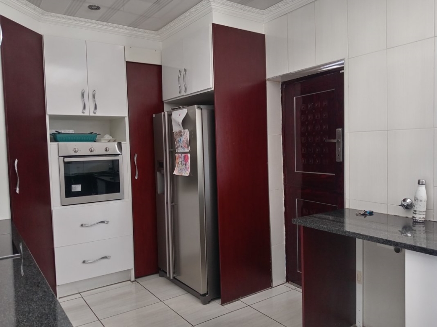 3 Bedroom Property for Sale in Edenvale Central Gauteng