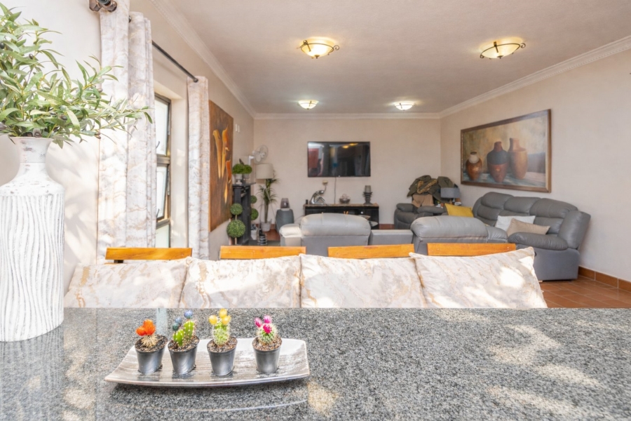 To Let 4 Bedroom Property for Rent in Highveld Gauteng