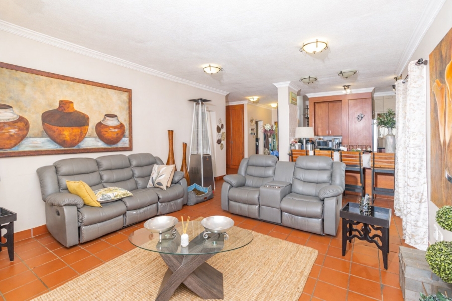 To Let 4 Bedroom Property for Rent in Highveld Gauteng