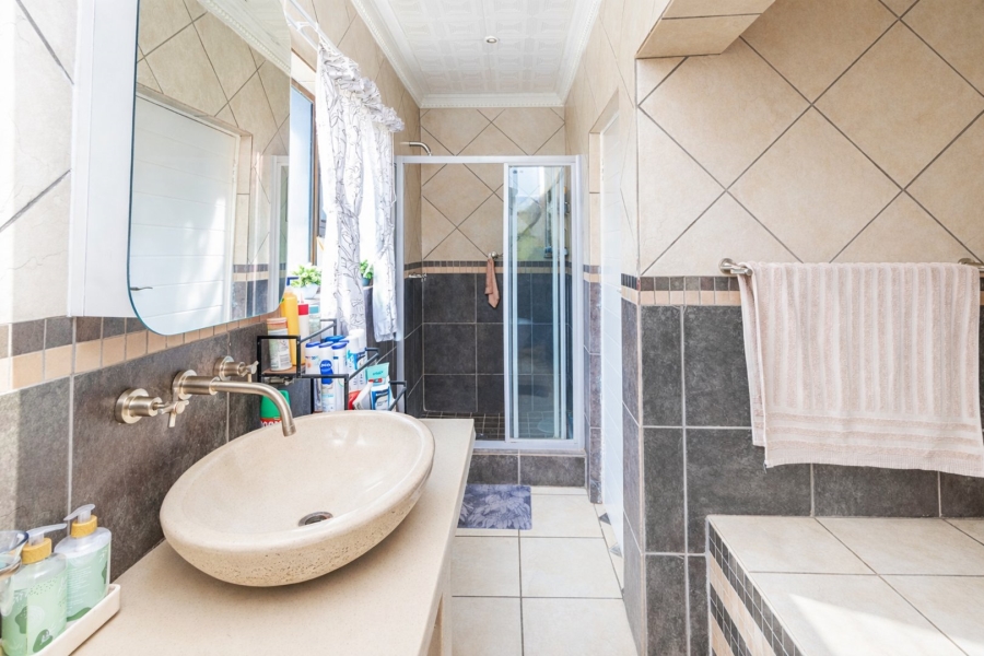 To Let 4 Bedroom Property for Rent in Highveld Gauteng