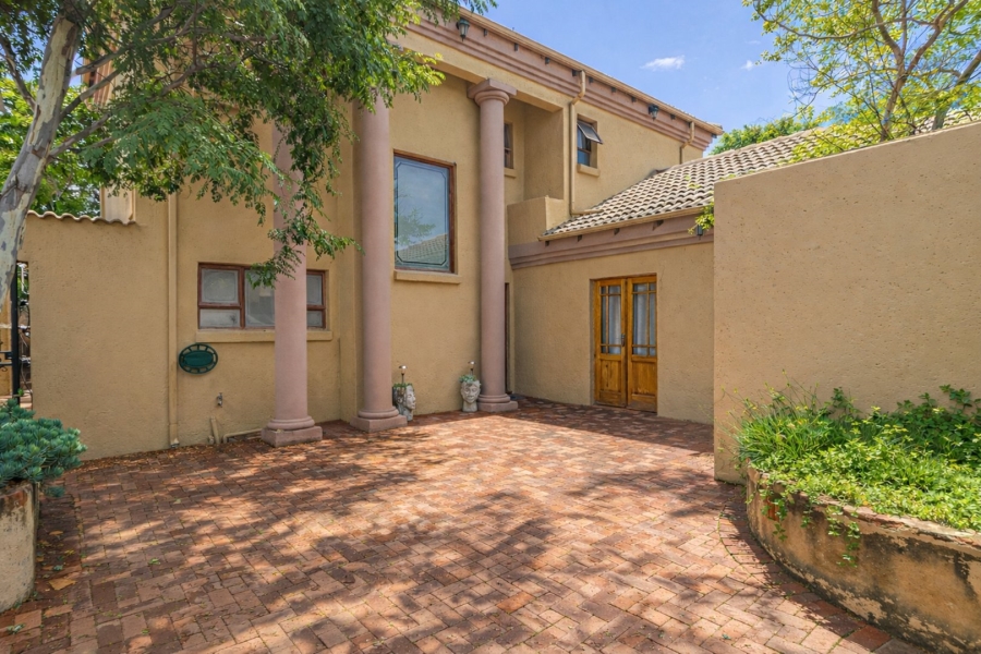 To Let 4 Bedroom Property for Rent in Highveld Gauteng
