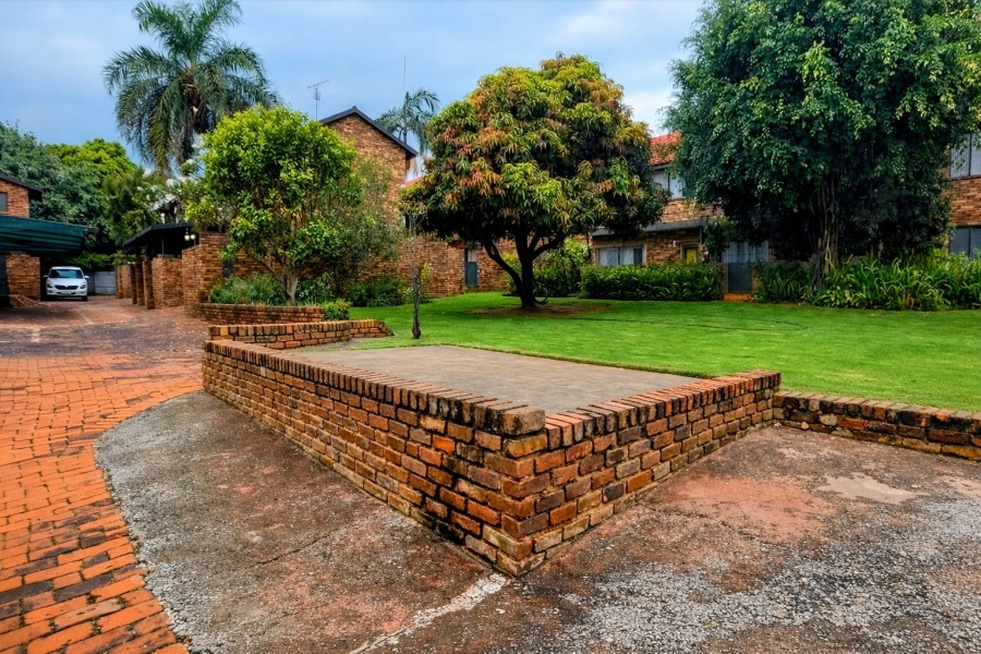 4 Bedroom Property for Sale in Magalieskruin Gauteng