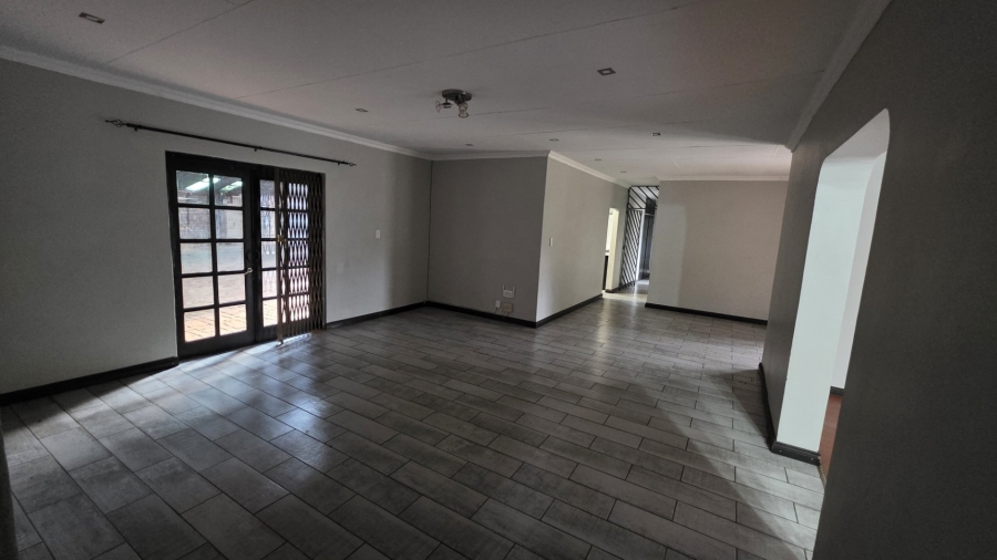 4 Bedroom Property for Sale in Magalieskruin Gauteng