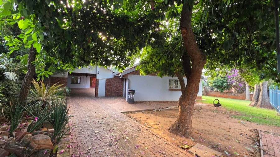 4 Bedroom Property for Sale in Magalieskruin Gauteng