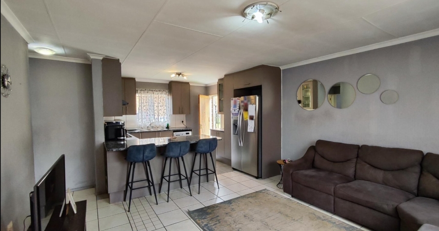 2 Bedroom Property for Sale in Terenure Gauteng