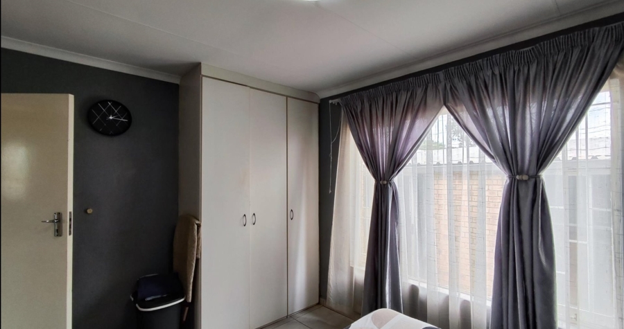 2 Bedroom Property for Sale in Terenure Gauteng