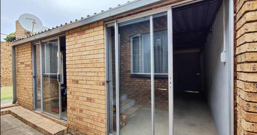 2 Bedroom Property for Sale in Terenure Gauteng