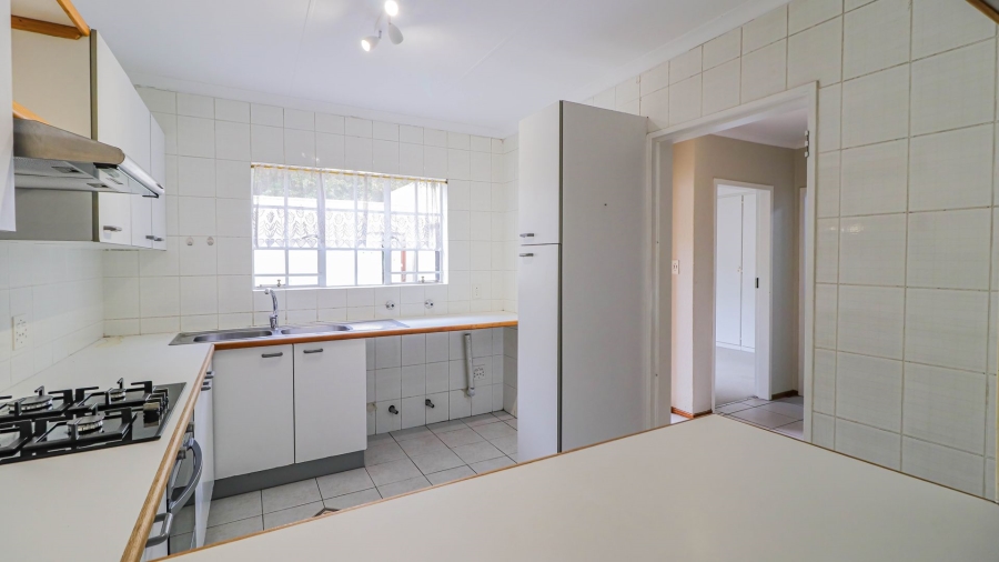 2 Bedroom Property for Sale in Magaliessig Gauteng