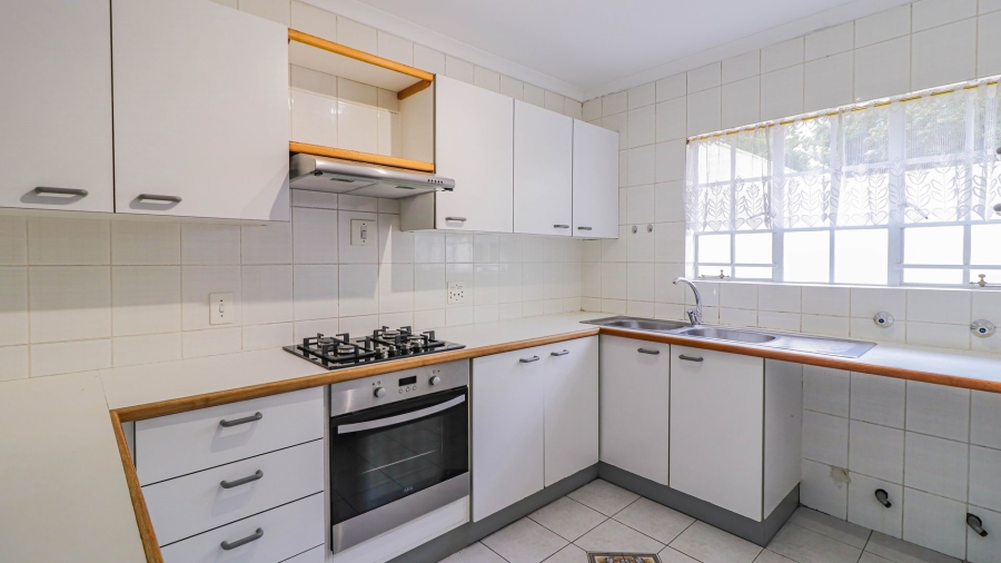 2 Bedroom Property for Sale in Magaliessig Gauteng