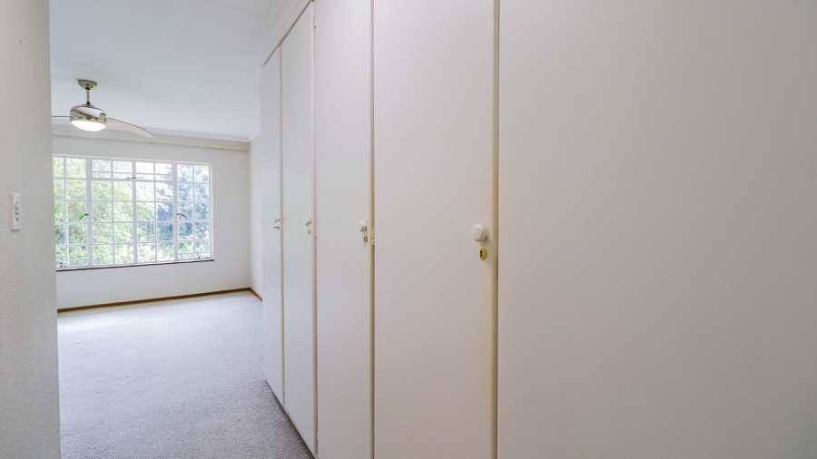 2 Bedroom Property for Sale in Magaliessig Gauteng