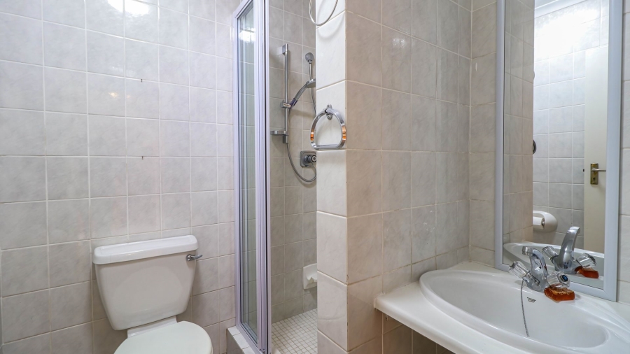 2 Bedroom Property for Sale in Magaliessig Gauteng