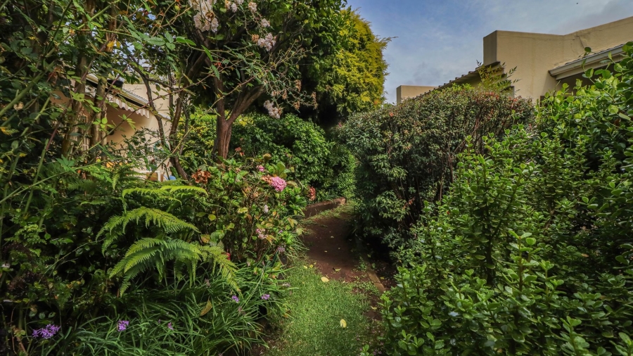 2 Bedroom Property for Sale in Magaliessig Gauteng