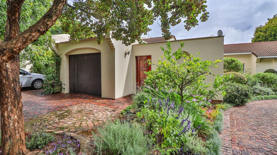 2 Bedroom Property for Sale in Magaliessig Gauteng