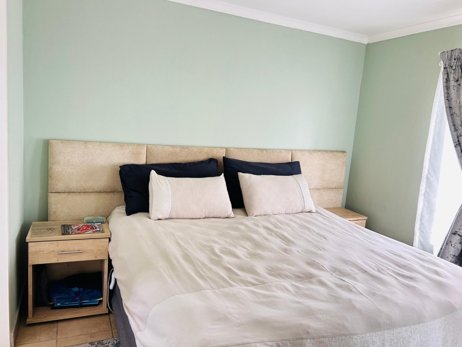 3 Bedroom Property for Sale in Palm Ridge Gauteng