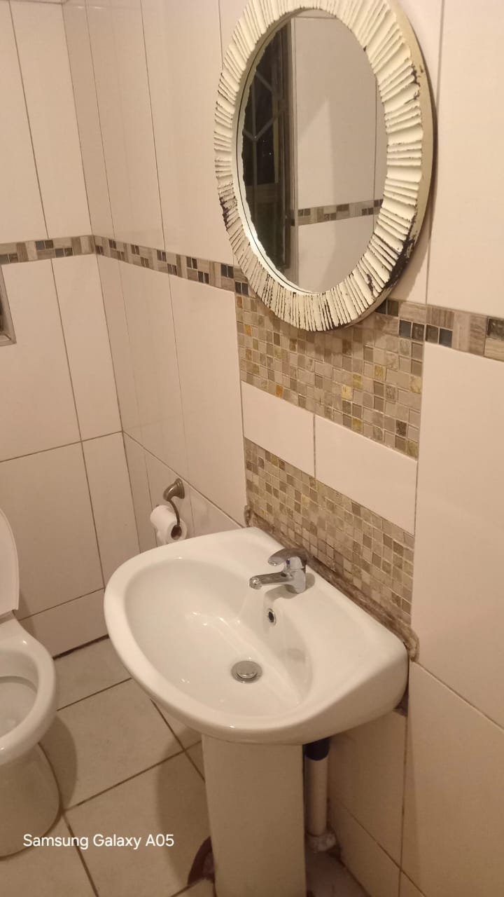 To Let 3 Bedroom Property for Rent in Clayville Gauteng