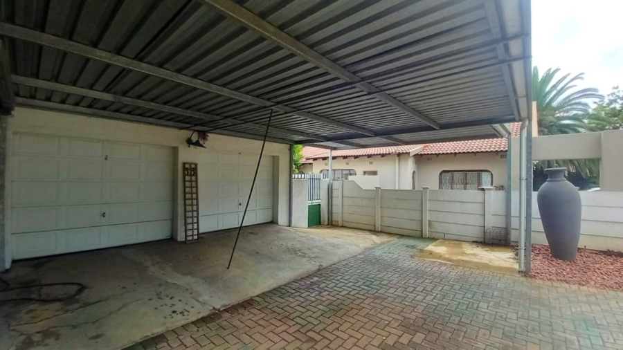 4 Bedroom Property for Sale in Vanderbijlpark SE 3 Gauteng