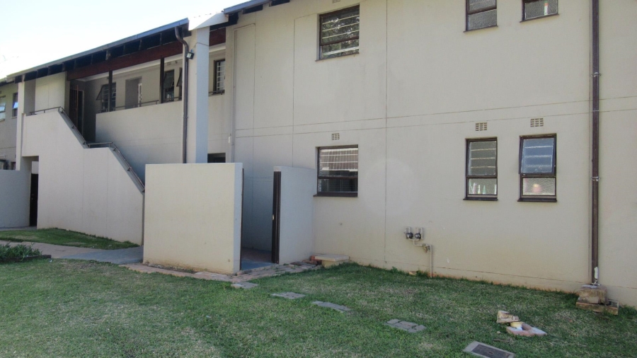 3 Bedroom Property for Sale in La Montagne Gauteng