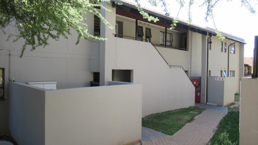 3 Bedroom Property for Sale in La Montagne Gauteng