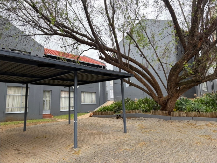 3 Bedroom Property for Sale in La Montagne Gauteng