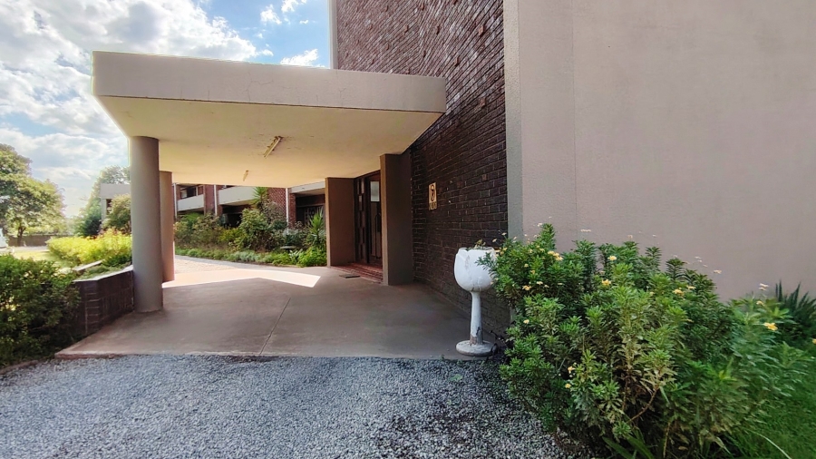 2 Bedroom Property for Sale in Three Rivers Proper Gauteng