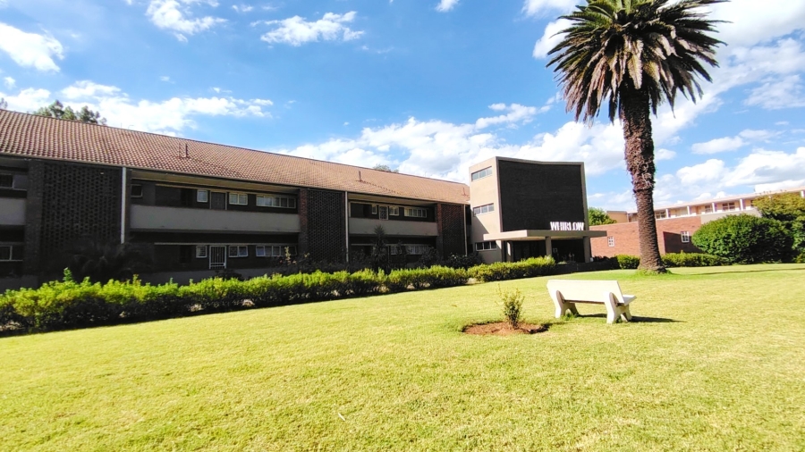 2 Bedroom Property for Sale in Three Rivers Proper Gauteng