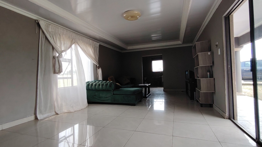 4 Bedroom Property for Sale in Nelsonia Gauteng