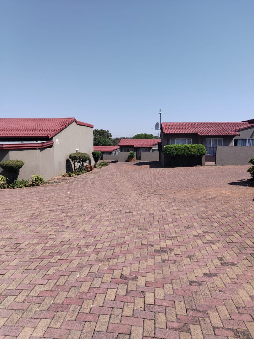 3 Bedroom Property for Sale in Roodepoort West Gauteng