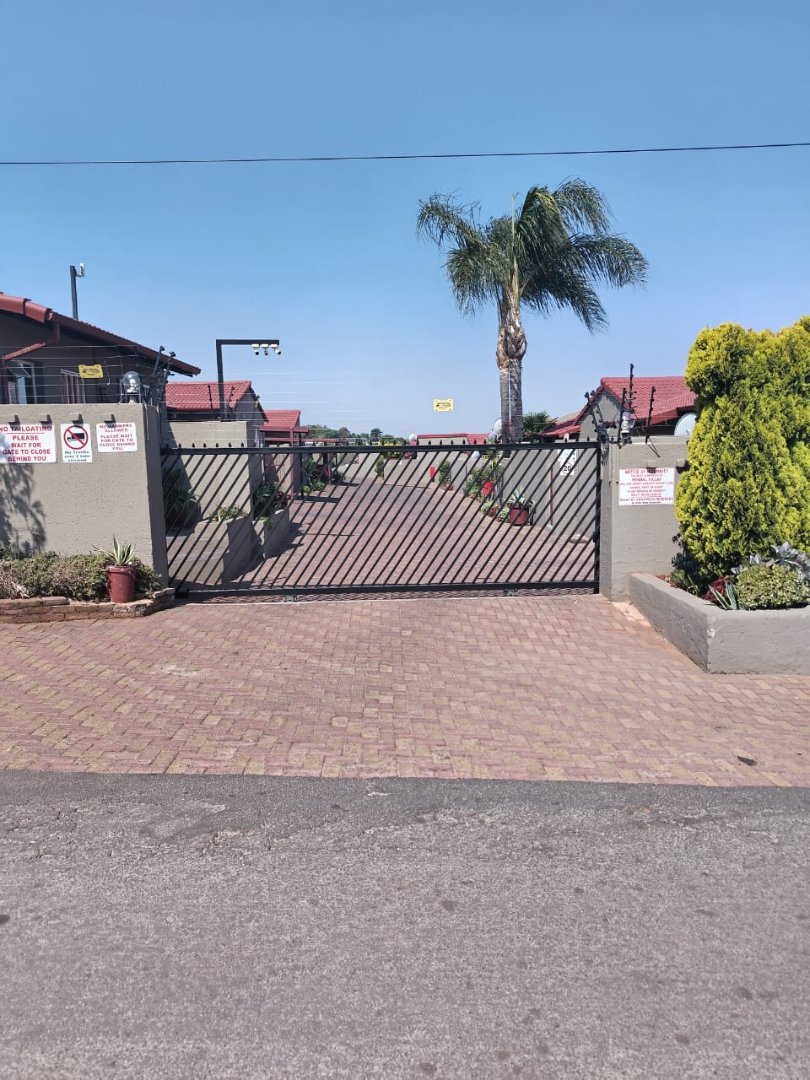 3 Bedroom Property for Sale in Roodepoort West Gauteng