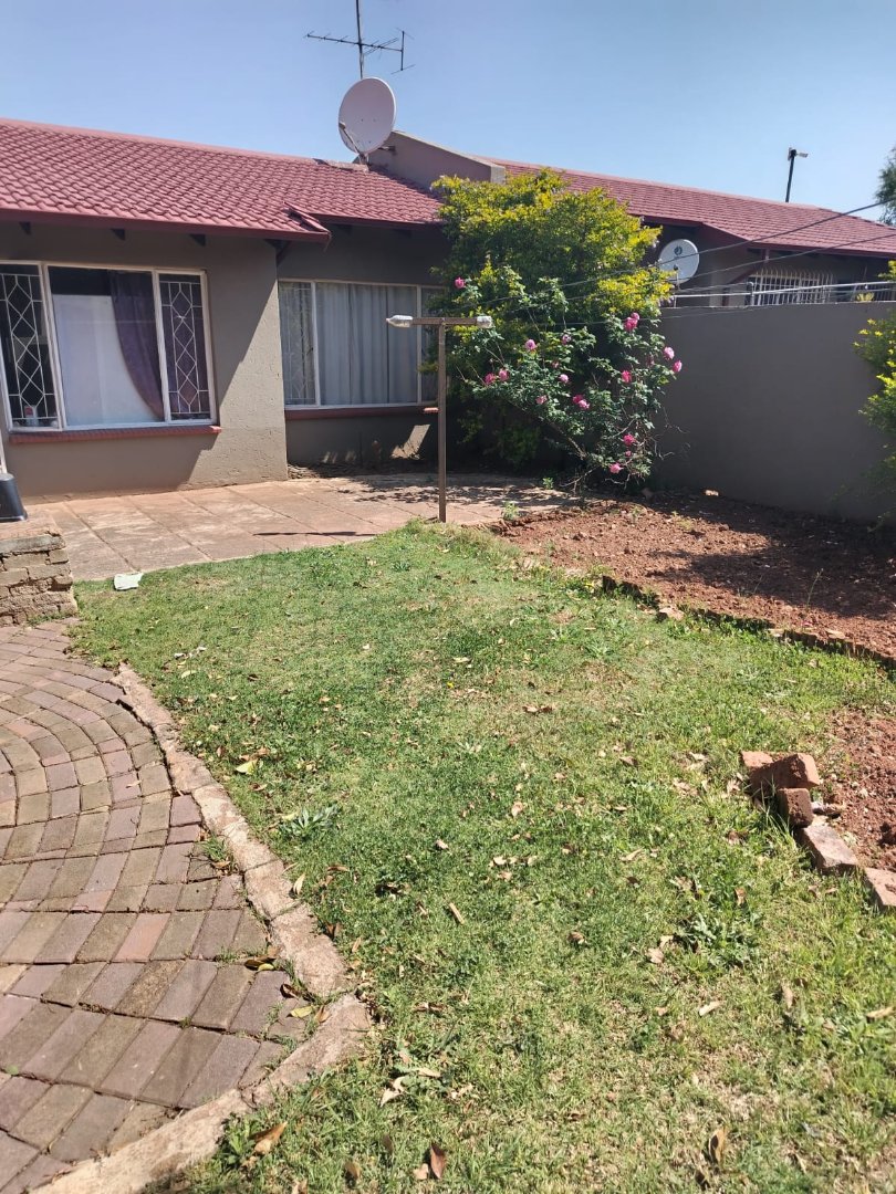 3 Bedroom Property for Sale in Roodepoort West Gauteng