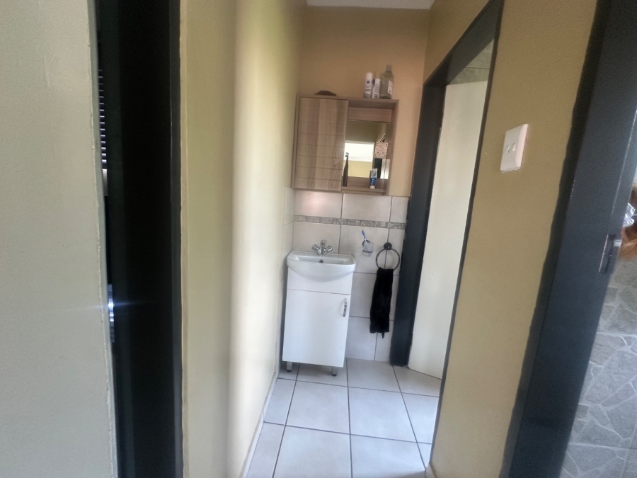 To Let 4 Bedroom Property for Rent in Cosmo City Gauteng
