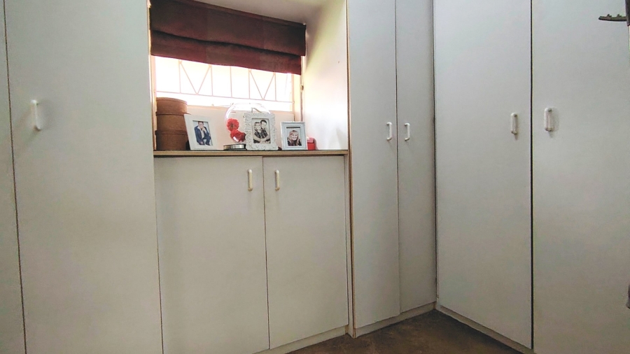 3 Bedroom Property for Sale in Rothdene Gauteng