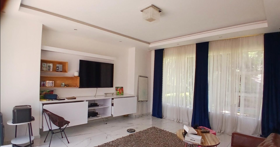 4 Bedroom Property for Sale in The Reeds Gauteng